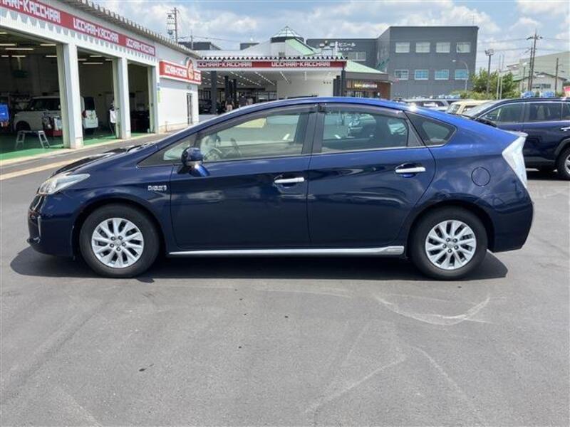PRIUS PHV