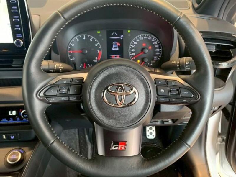 GR YARIS