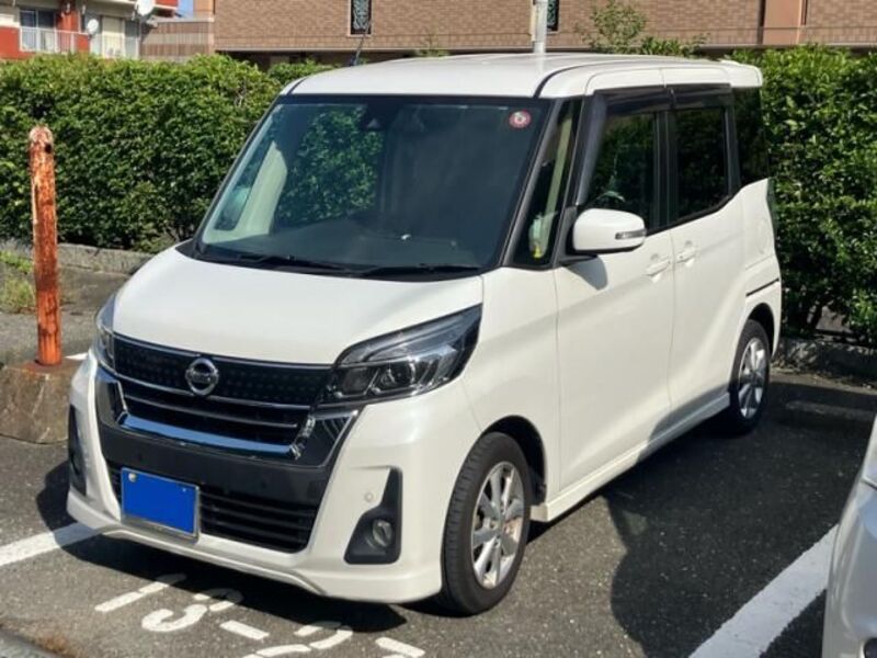 NISSAN DAYZ ROOX