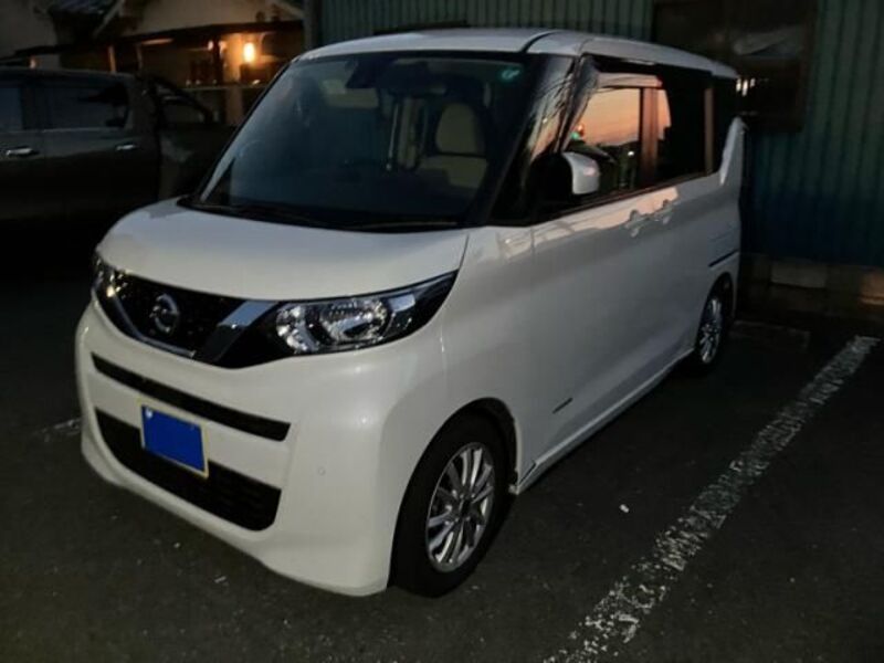 NISSAN ROOX