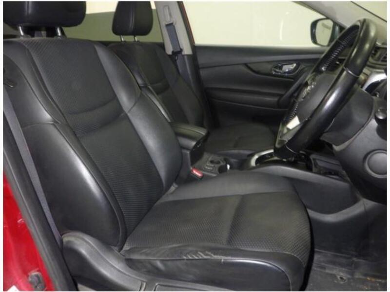 X-TRAIL