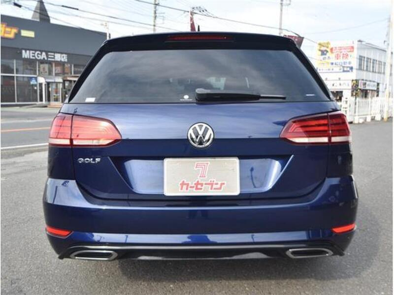 GOLF VARIANT
