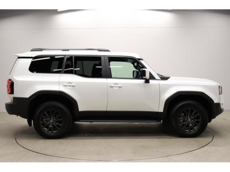 LAND CRUISER 250