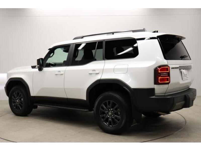 LAND CRUISER 250