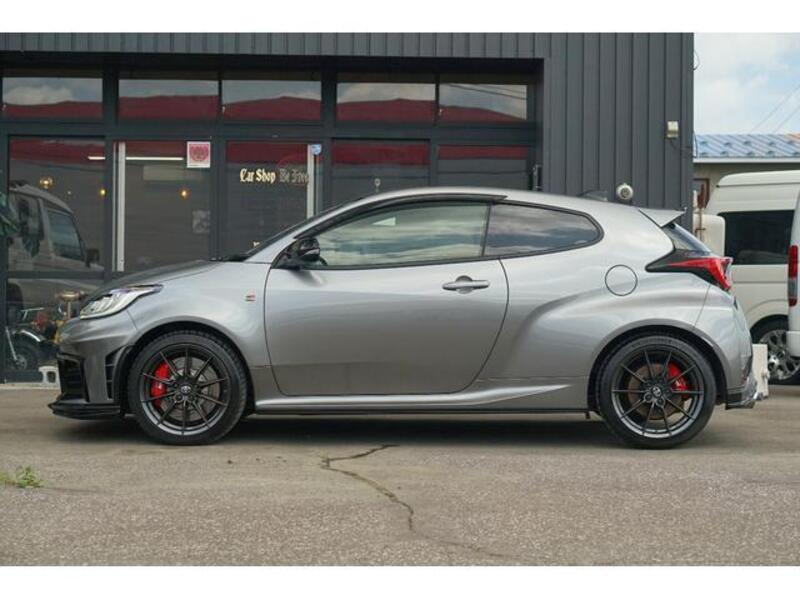 GR YARIS