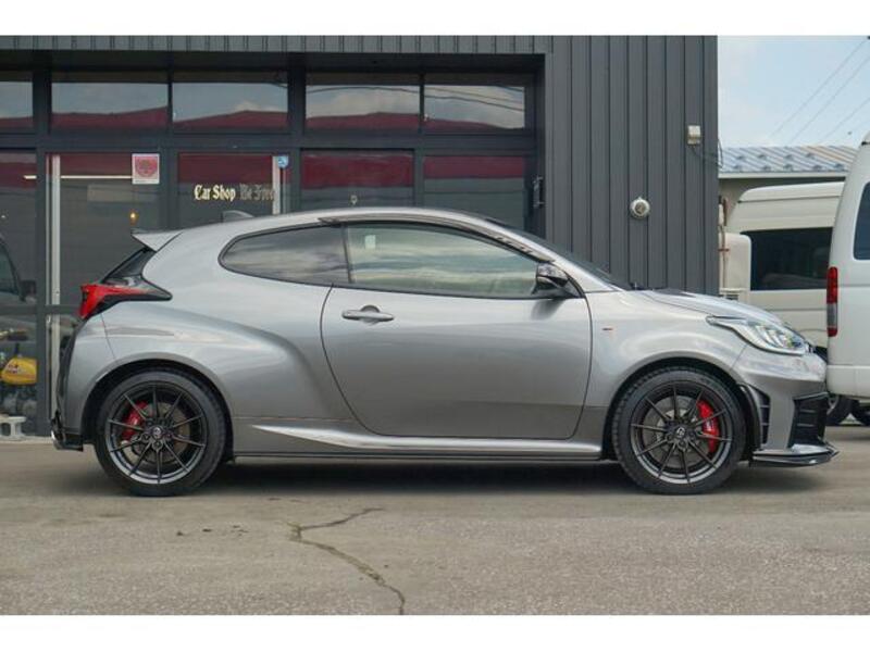 GR YARIS