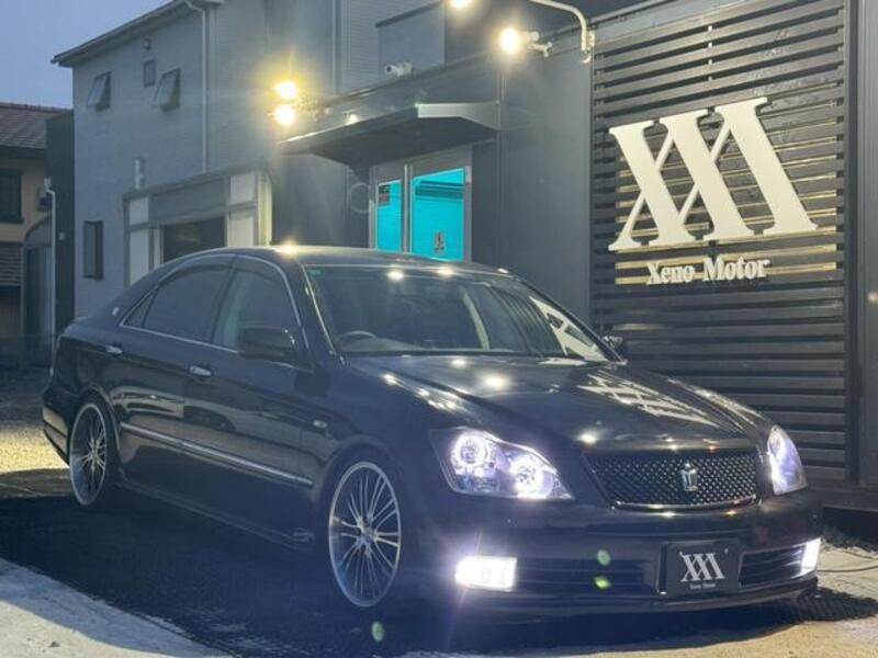 TOYOTA CROWN