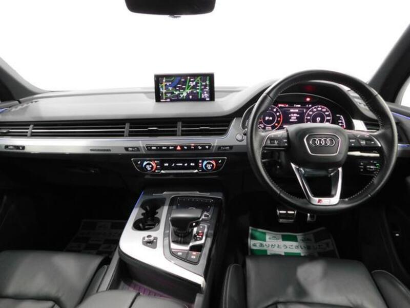 Q7