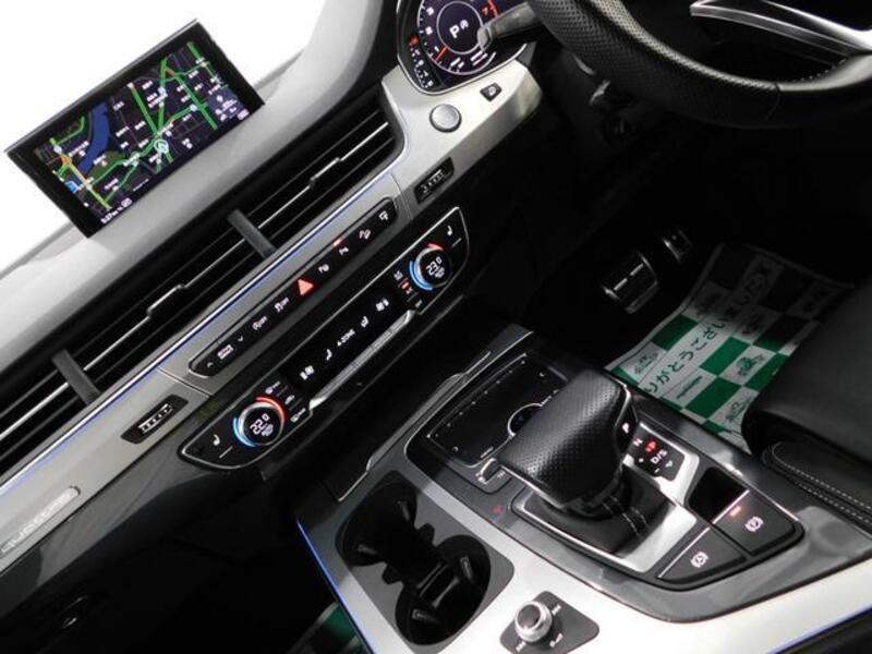 Q7