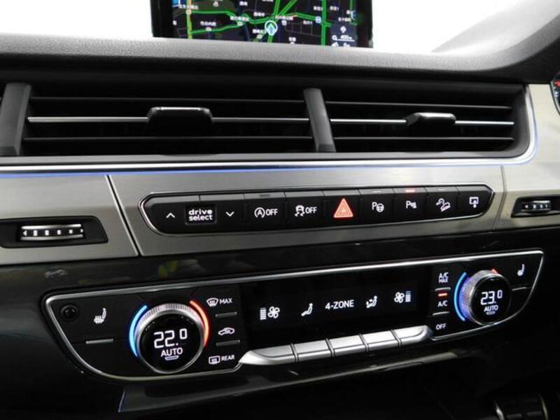 Q7
