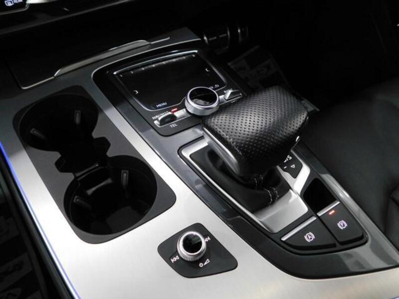 Q7