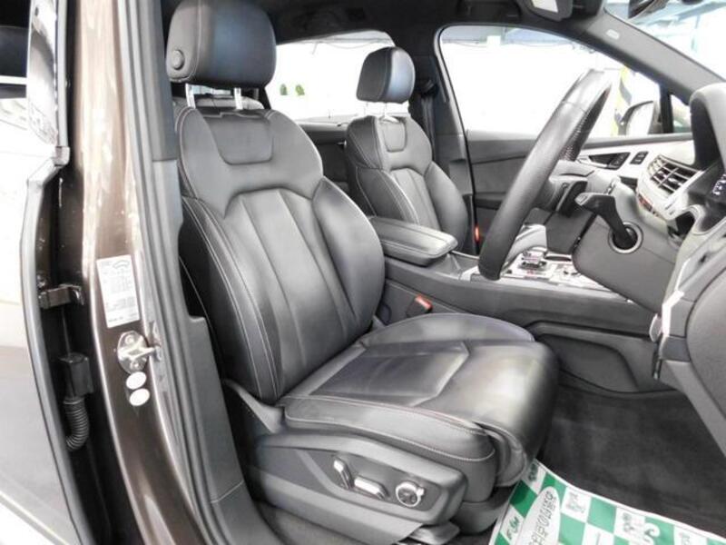 Q7