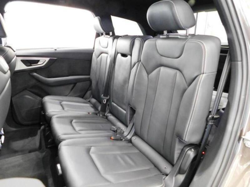 Q7
