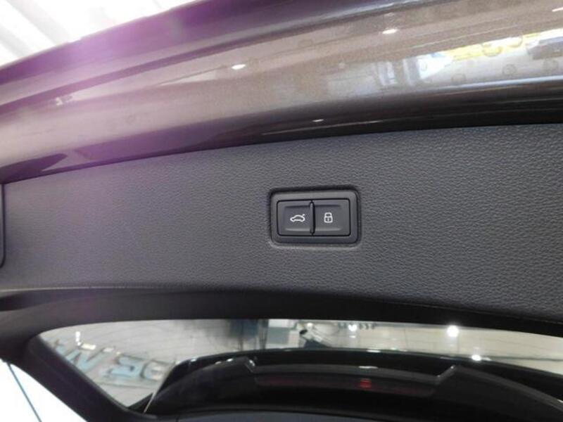 Q7