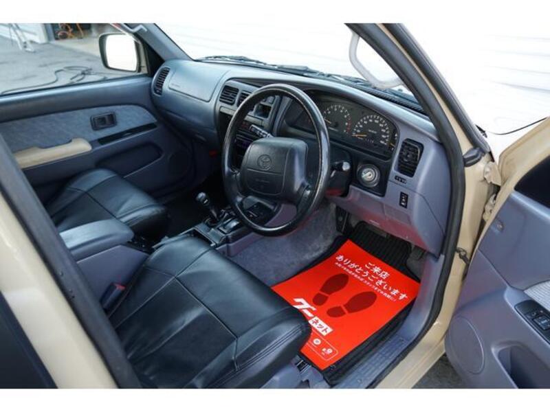 HILUX SURF