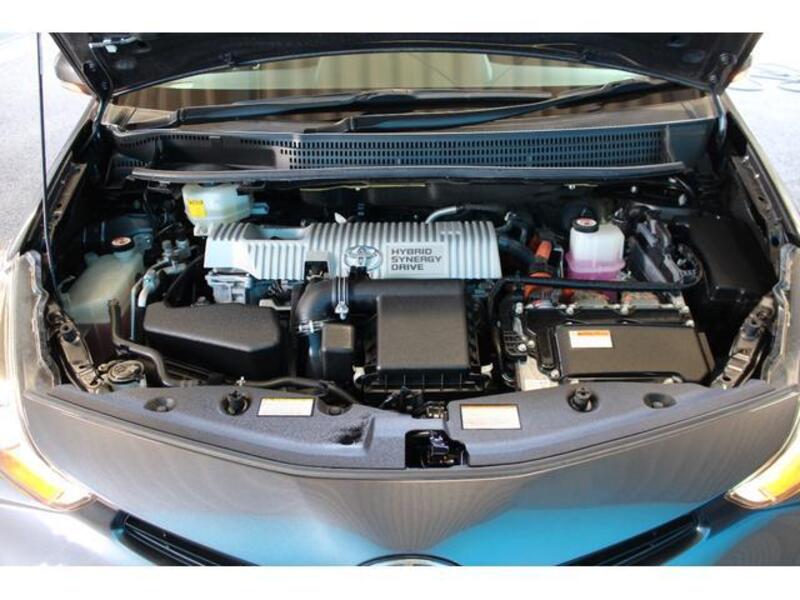 PRIUS ALPHA