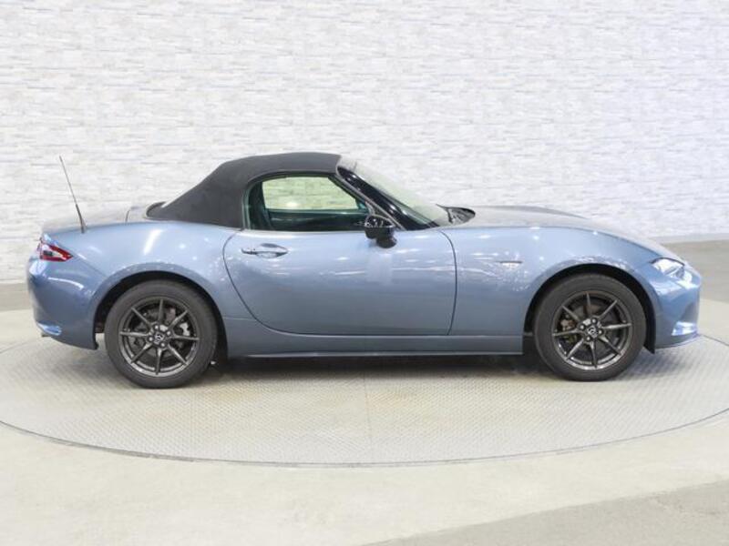 ROADSTER