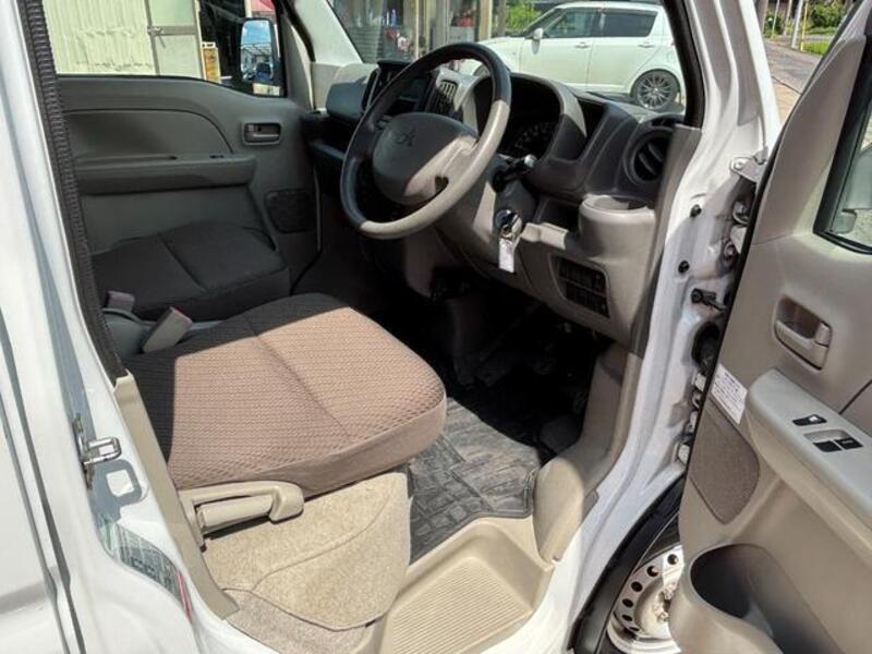 MINICAB VAN