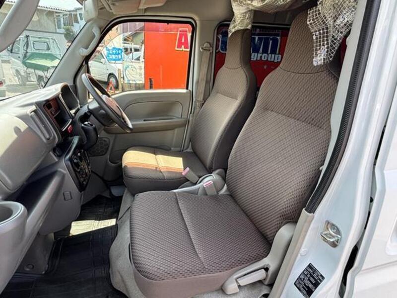 MINICAB VAN