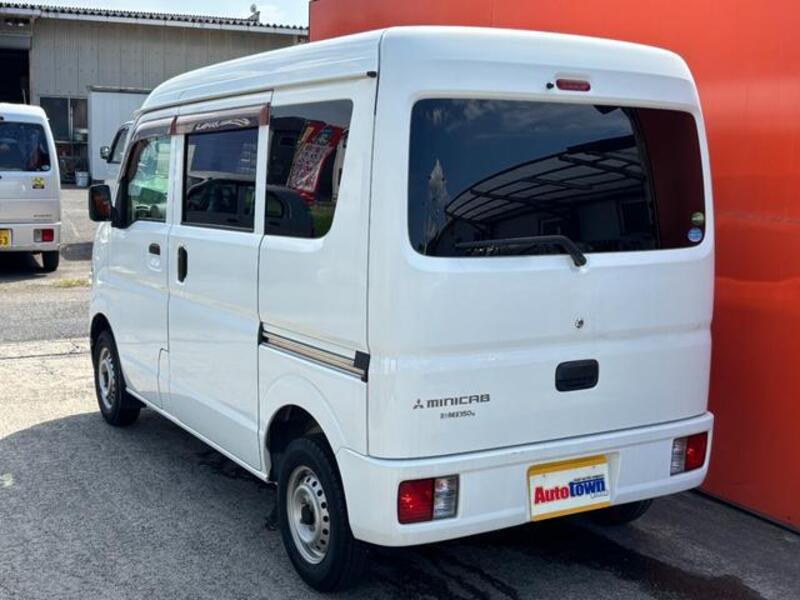 MINICAB VAN