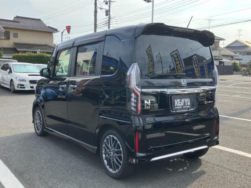 N BOX CUSTOM
