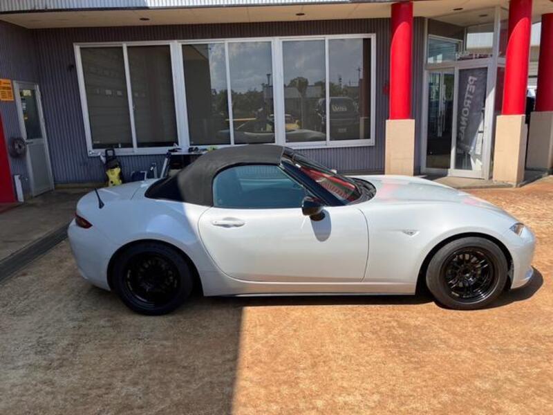 ROADSTER