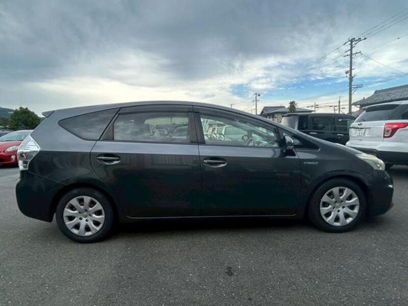 PRIUS ALPHA