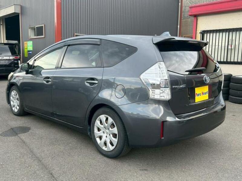 PRIUS ALPHA