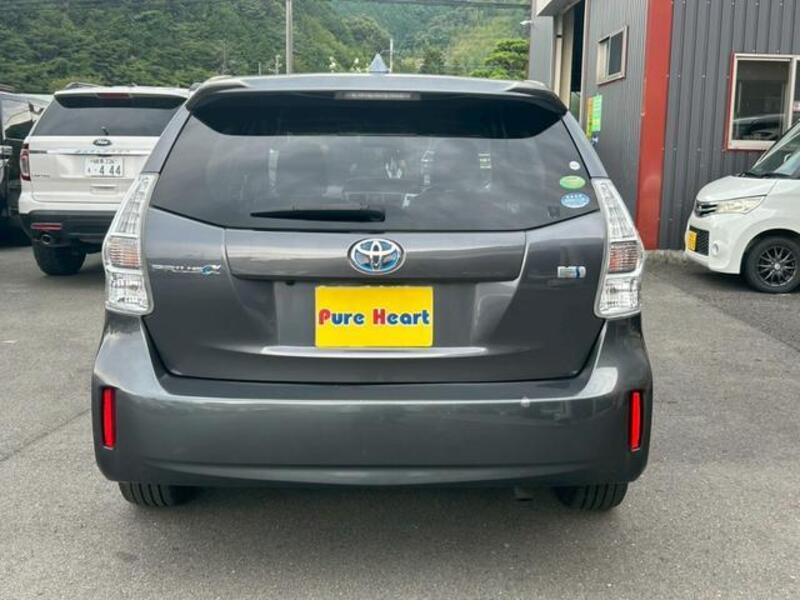 PRIUS ALPHA