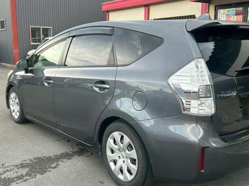 PRIUS ALPHA
