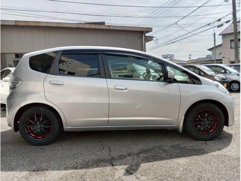 FIT HYBRID