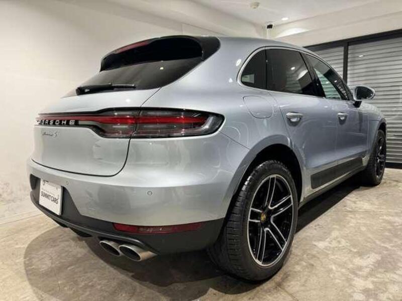MACAN