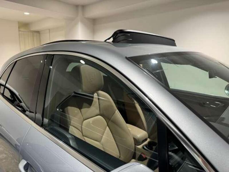 MACAN