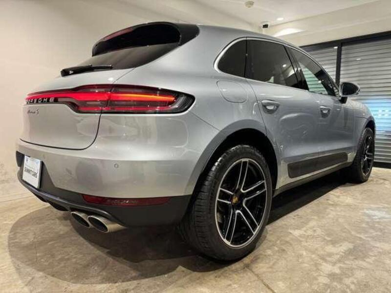 MACAN