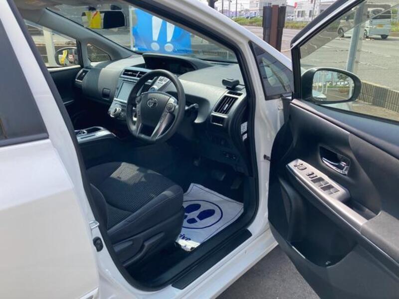PRIUS ALPHA