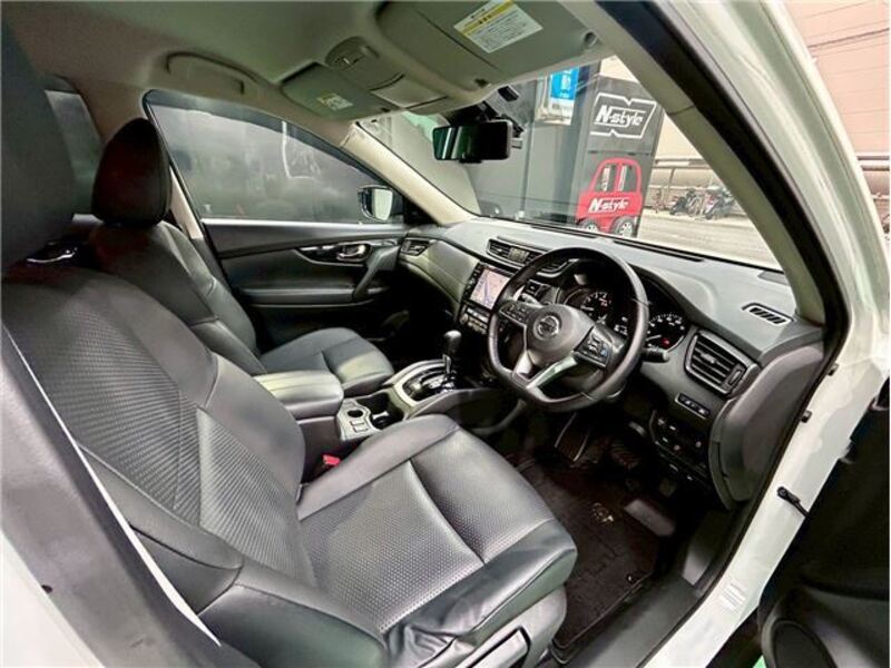 X-TRAIL