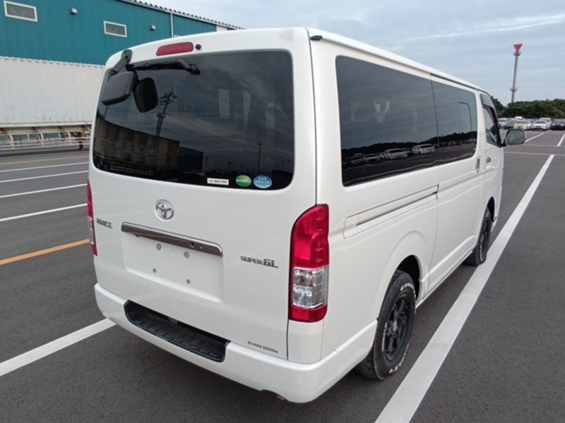 HIACE VAN