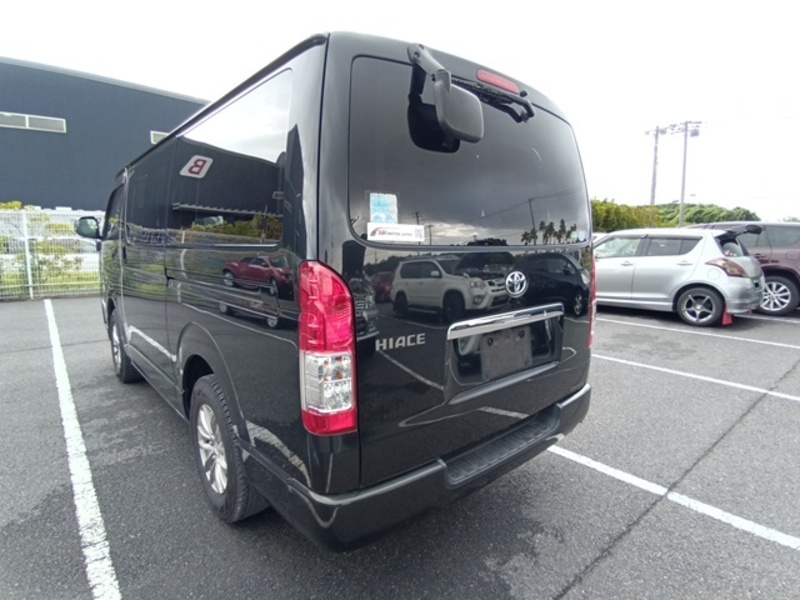HIACE VAN
