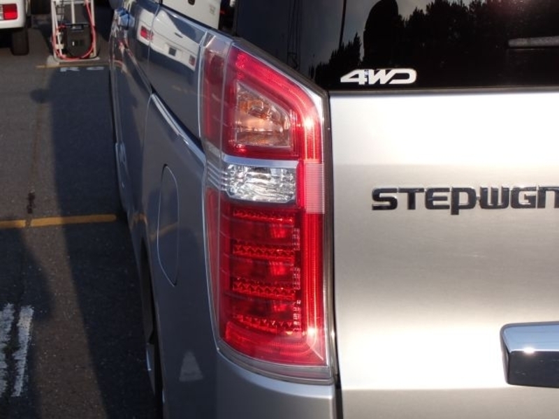 STEP WAGON