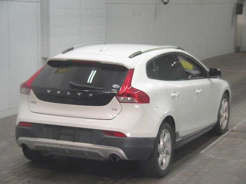 V40