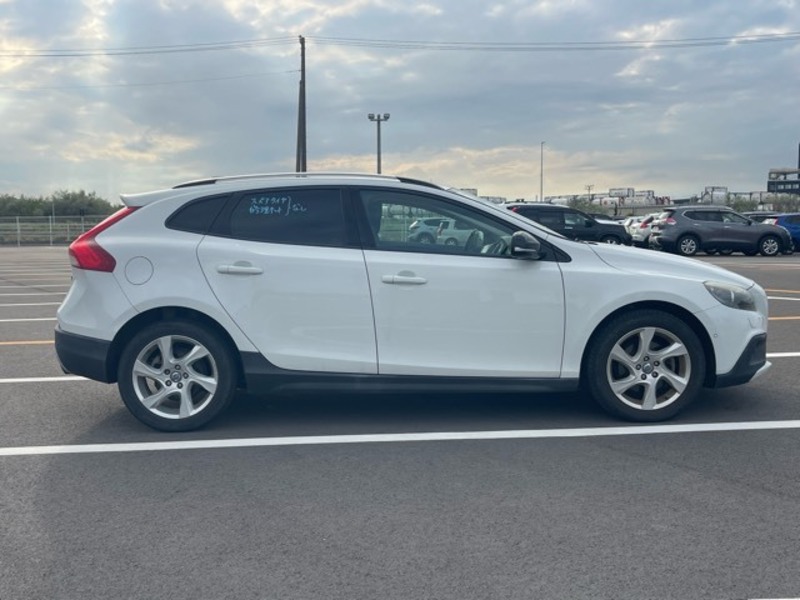 V40
