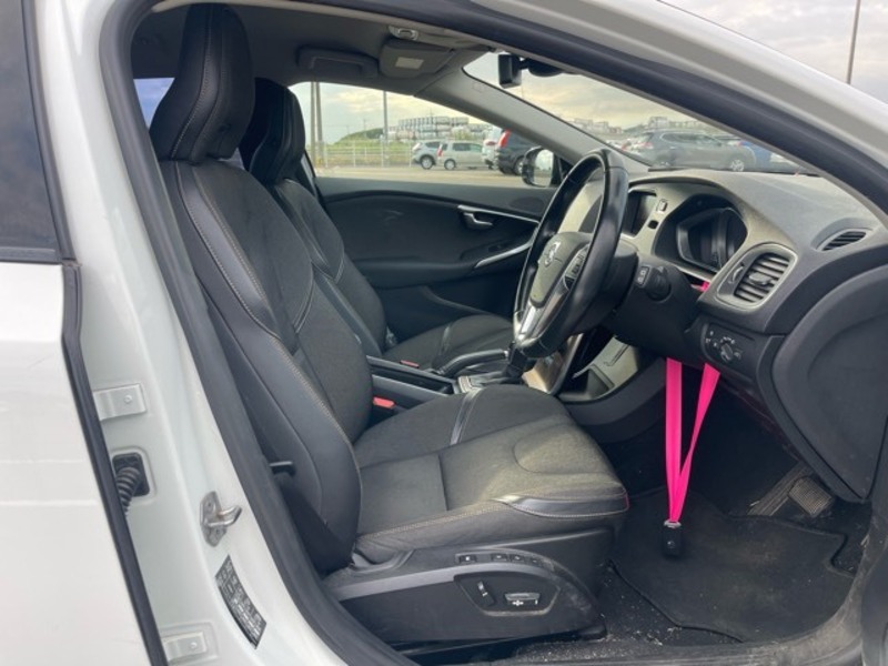 V40