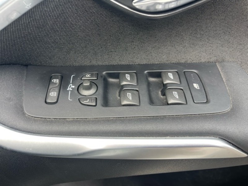 V40