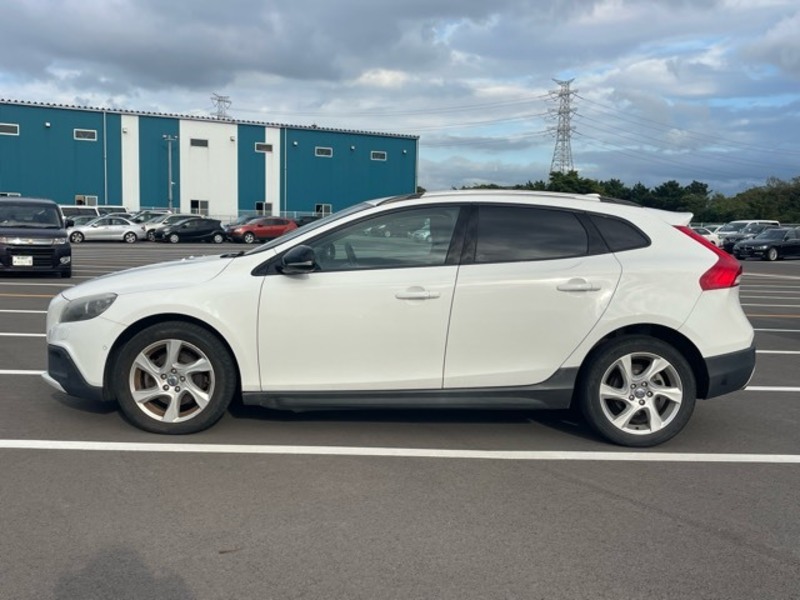 V40