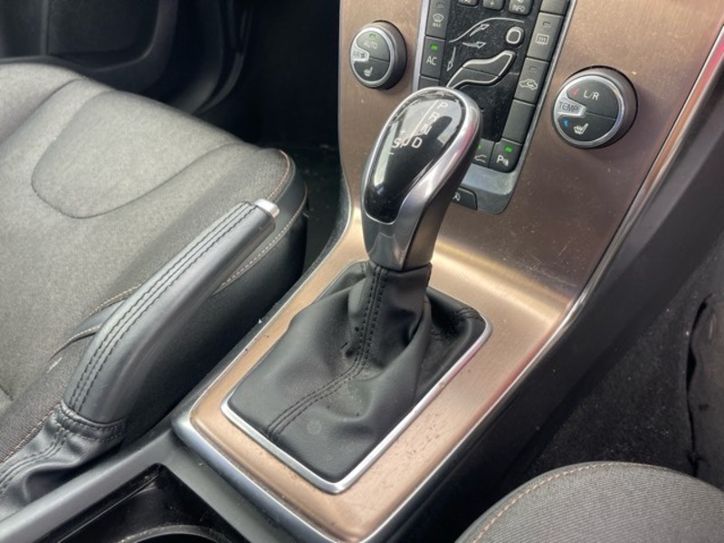 V40
