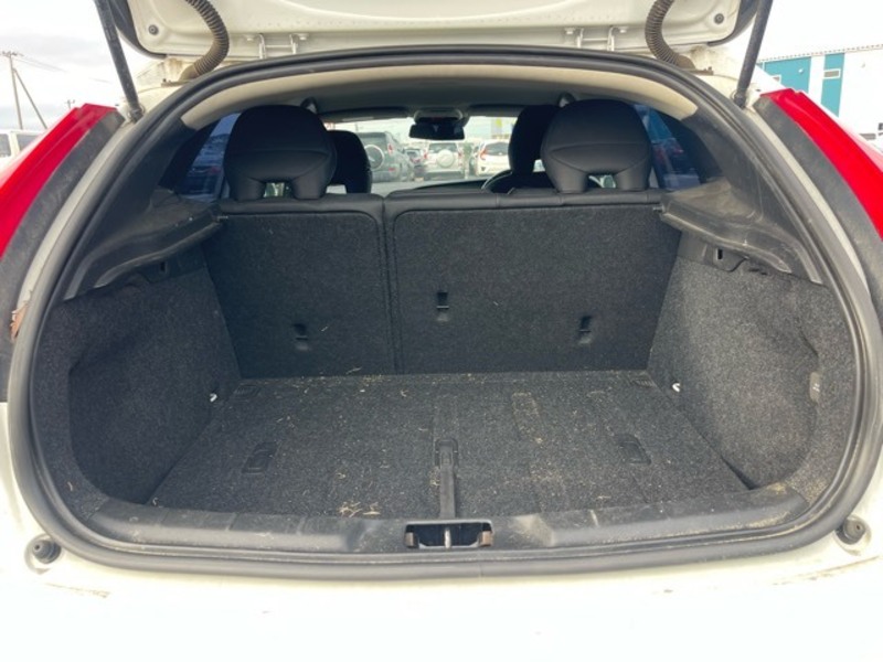 V40