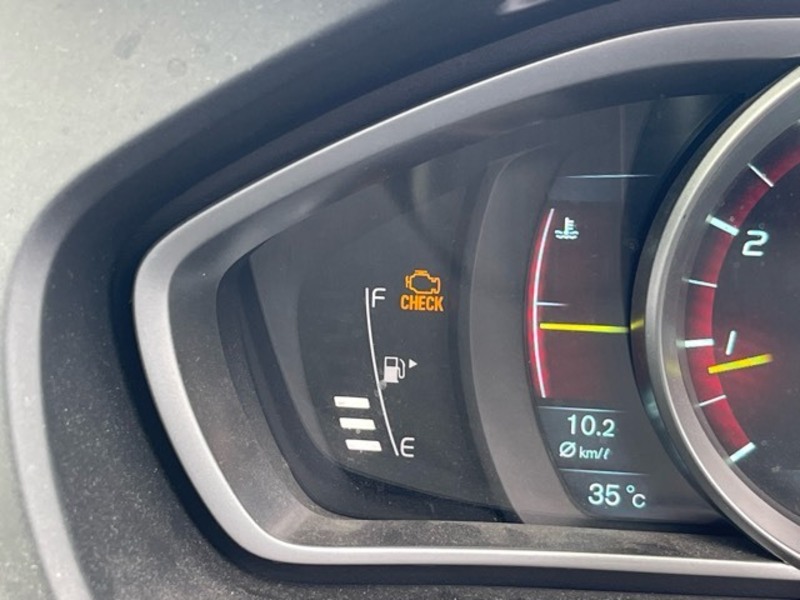 V40