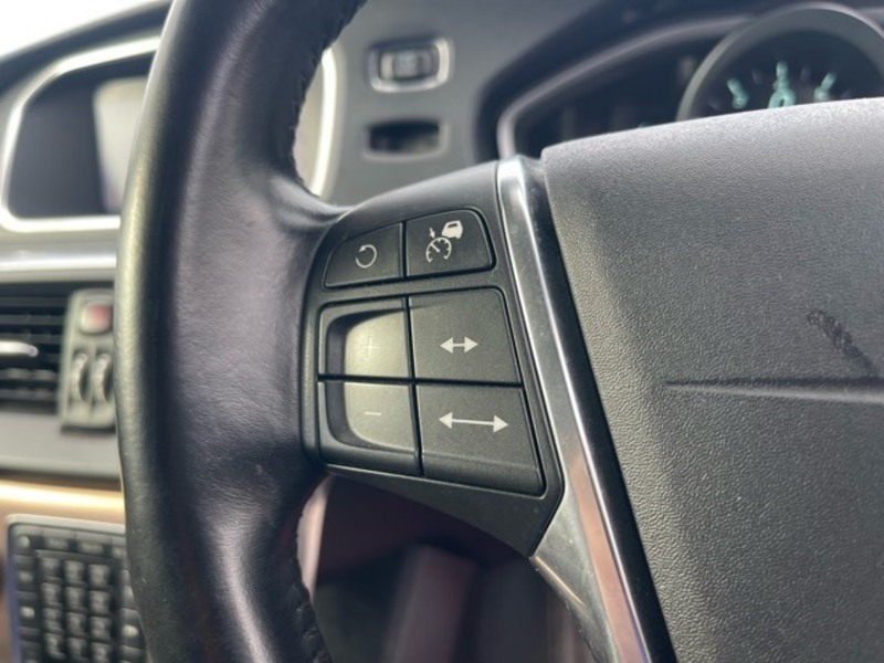 V40