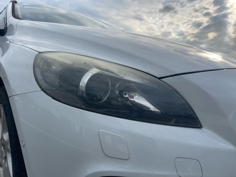 V40