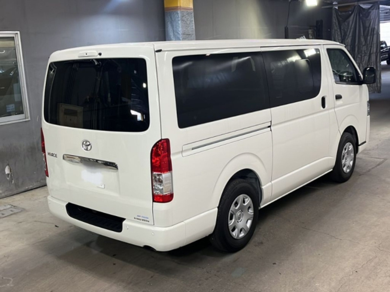HIACE VAN